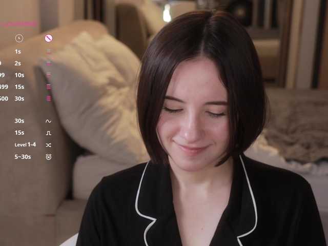 -FemaleEssence- live cam on BongaCams
