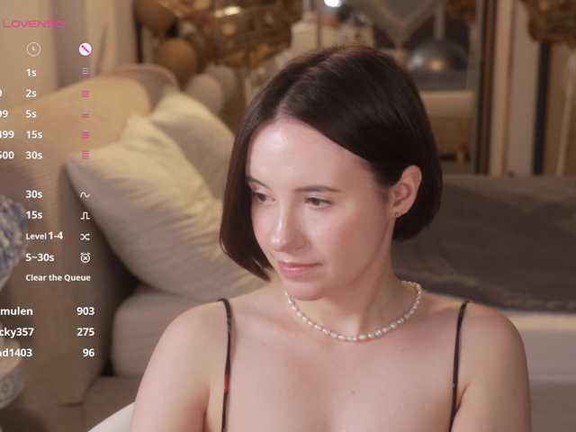 -FemaleEssence- live cam on BongaCams
