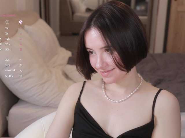 -FemaleEssence- live cam on BongaCams