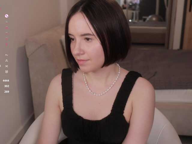-FemaleEssence- live cam on BongaCams