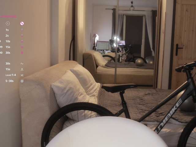 -FemaleEssence- live cam on BongaCams
