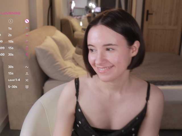 -FemaleEssence- live cam on BongaCams