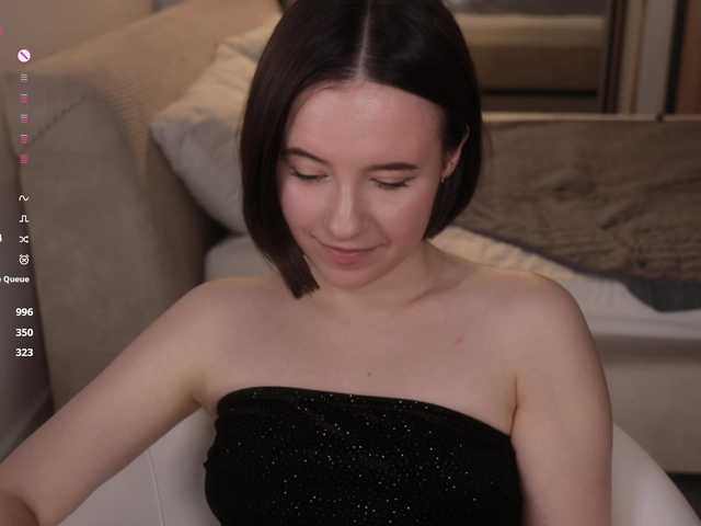 -FemaleEssence- live cam on BongaCams