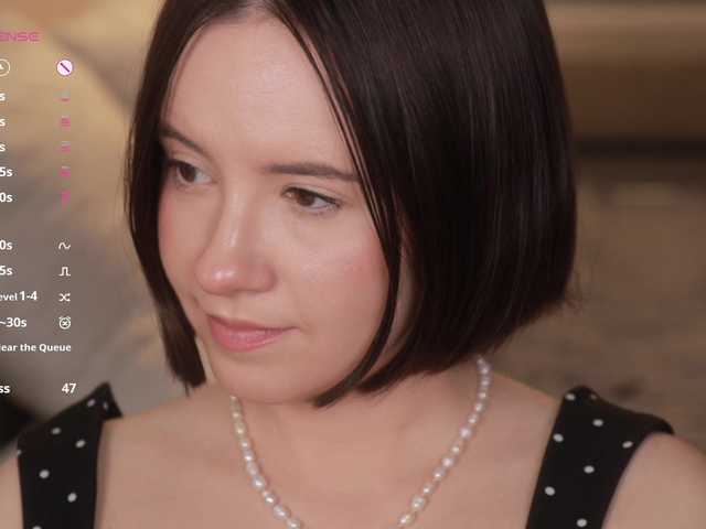 -FemaleEssence- live cam on BongaCams