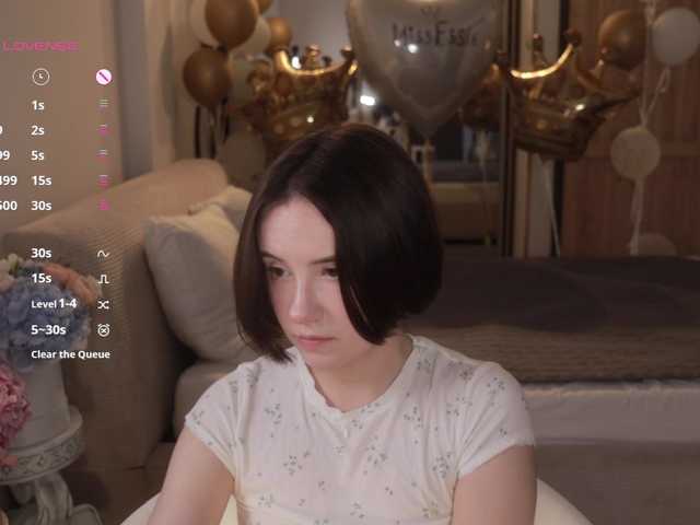 -FemaleEssence- live cam on BongaCams