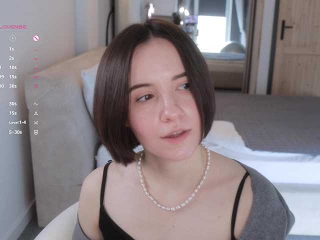 -FemaleEssence- live cam
