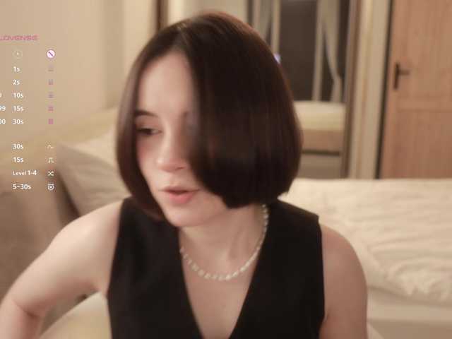 -FemaleEssence-'s BongaCams show and profile