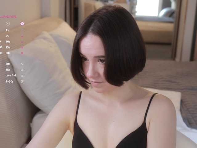 -FemaleEssence- live cam on BongaCams