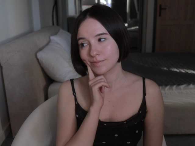 -FemaleEssence- live cam on BongaCams