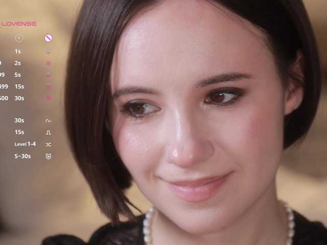 -FemaleEssence- live cam on BongaCams
