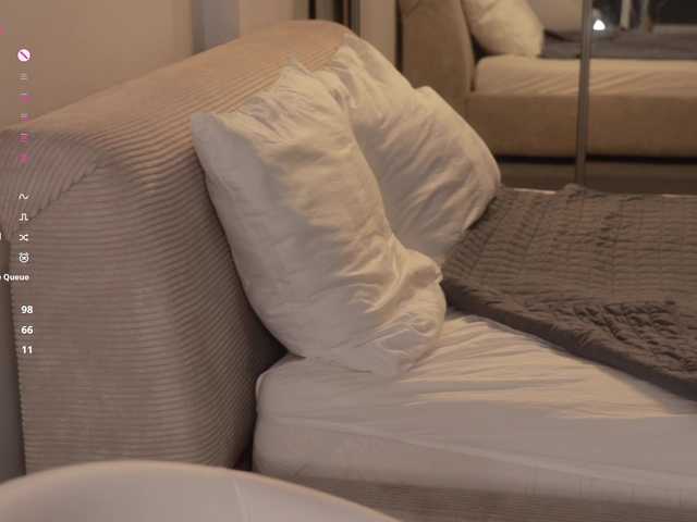 -FemaleEssence- live cam on BongaCams