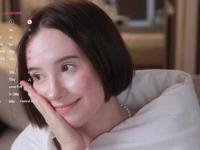 -FemaleEssence- live cam on BongaCams