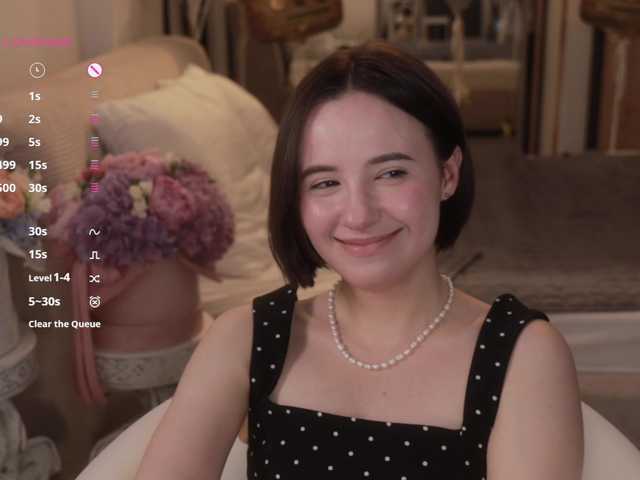 -FemaleEssence- live cam on BongaCams