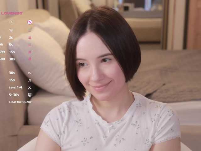 -FemaleEssence- live webcam show