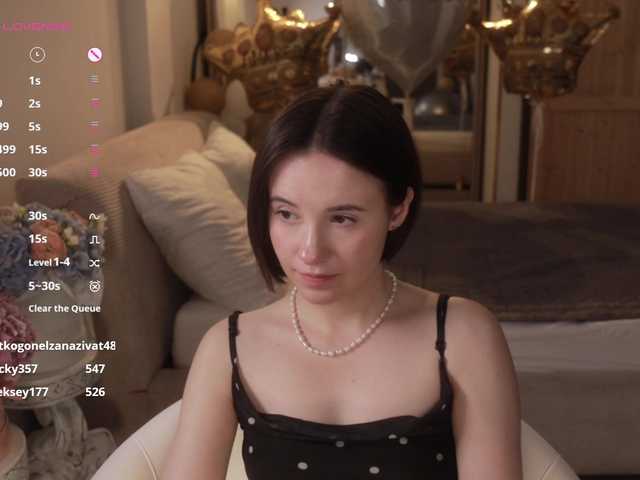 -FemaleEssence- live cam on BongaCams