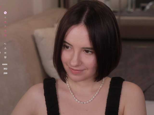 -FemaleEssence-