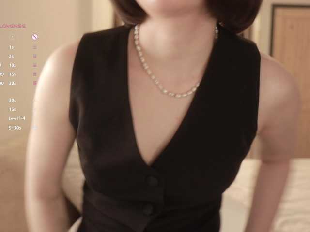  -FemaleEssence- chat room