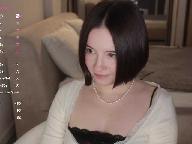 -FemaleEssence- live cam on BongaCams
