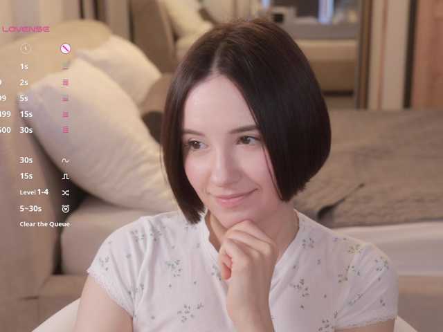 -FemaleEssence- live webcam show