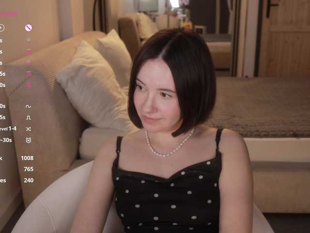 -FemaleEssence- live cam on BongaCams