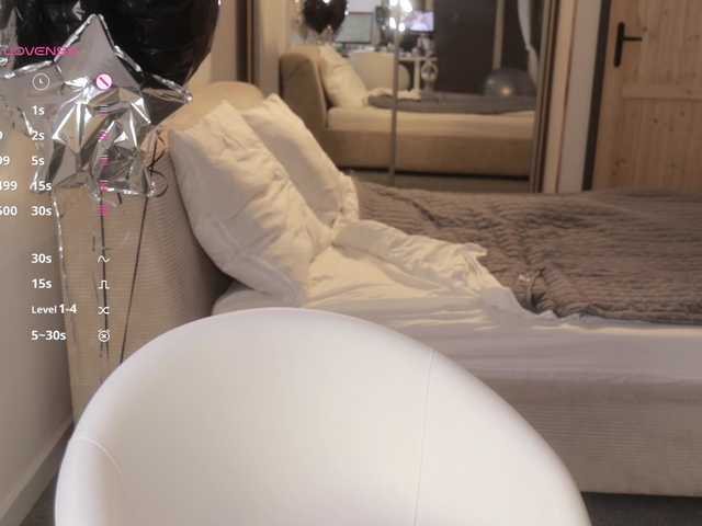 -FemaleEssence- live cam on BongaCams