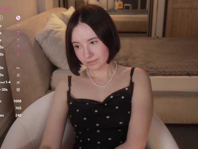 -FemaleEssence- live cam on BongaCams