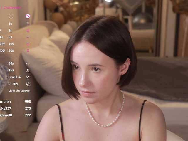 -FemaleEssence- live cam on BongaCams