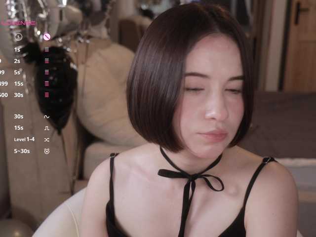 -FemaleEssence- live cam on BongaCams