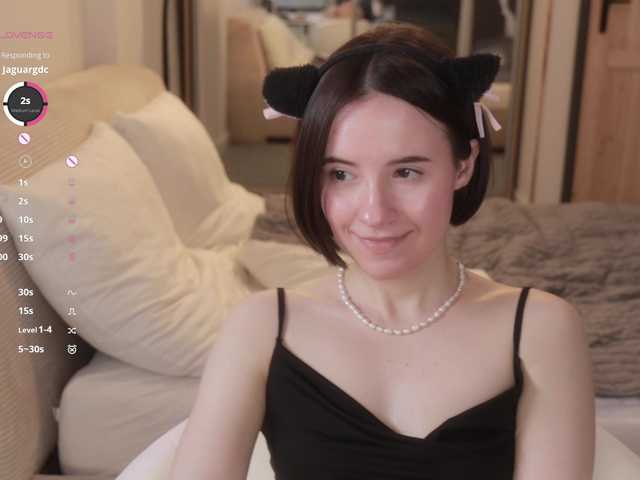 -FemaleEssence- live cam on BongaCams