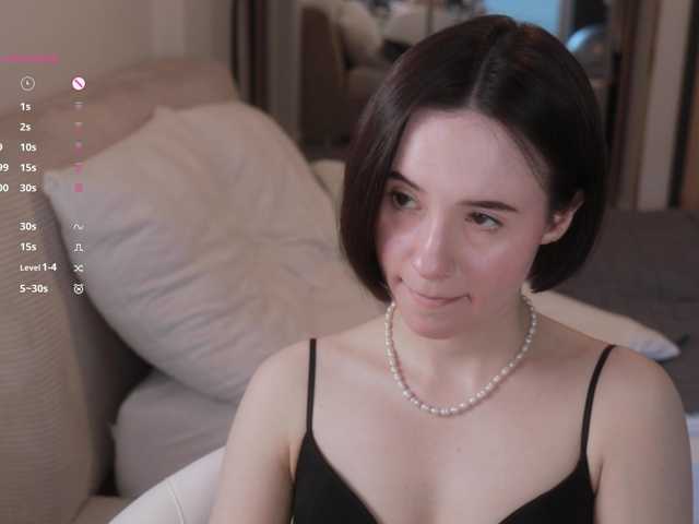-femaleessence- cam belle