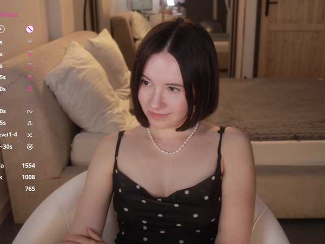 -FemaleEssence- live cam on BongaCams