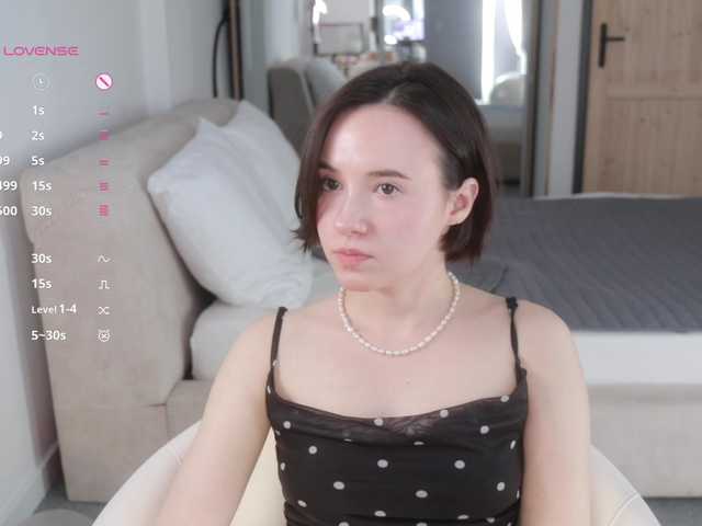 -FemaleEssence- live cam on BongaCams