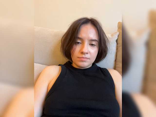 -femaleessence- cam belle