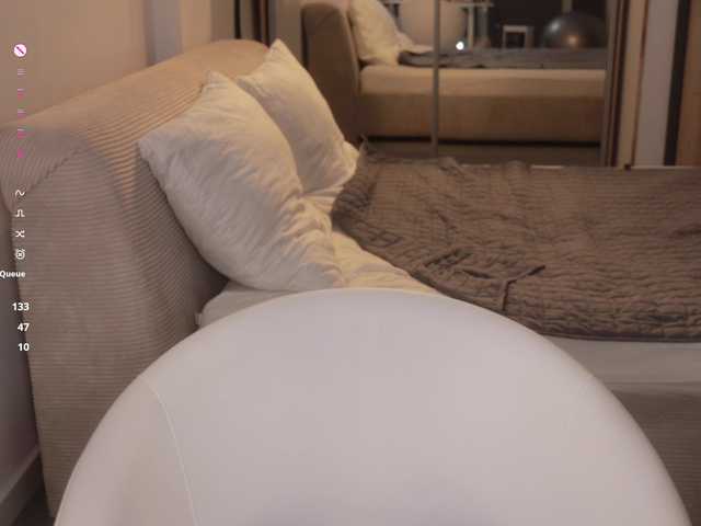-FemaleEssence- live cam on BongaCams