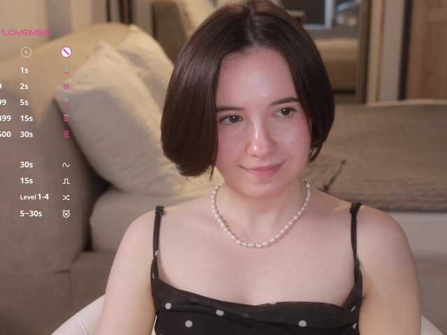 -FemaleEssence- live webcam show