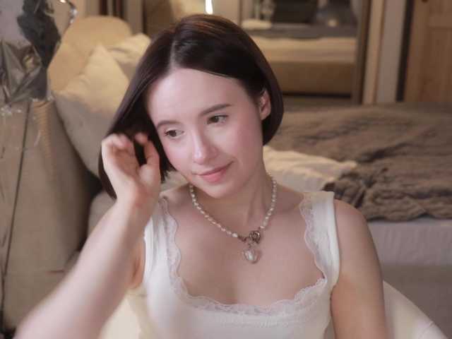 -FemaleEssence-
