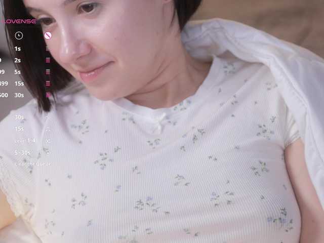-FemaleEssence- live cam on BongaCams