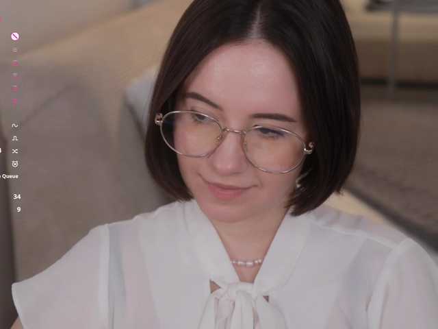 -FemaleEssence- live cam on BongaCams