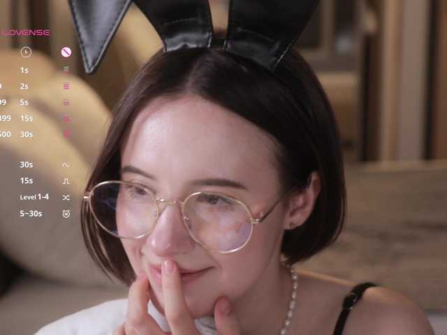 -FemaleEssence- live cam on BongaCams
