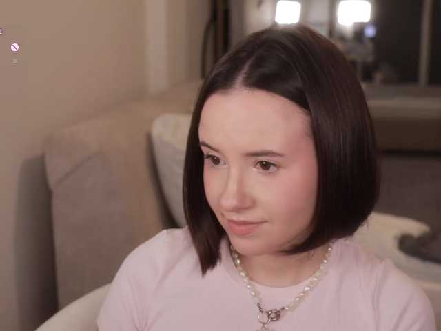 -FemaleEssence- live cam on BongaCams