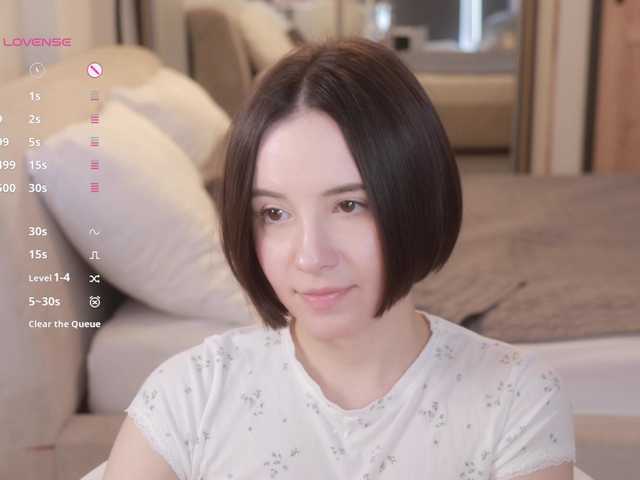 -FemaleEssence- live webcam show
