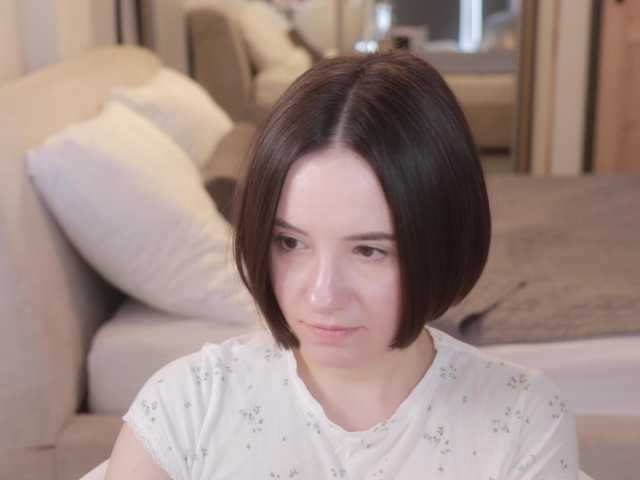 -FemaleEssence- live webcam show
