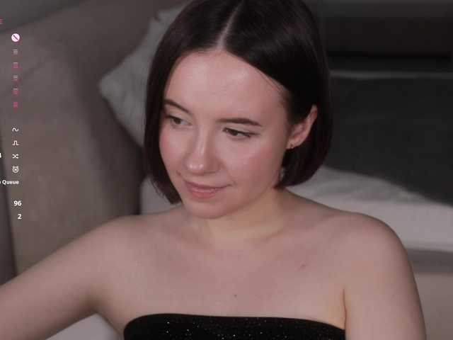 -FemaleEssence- live cam on BongaCams