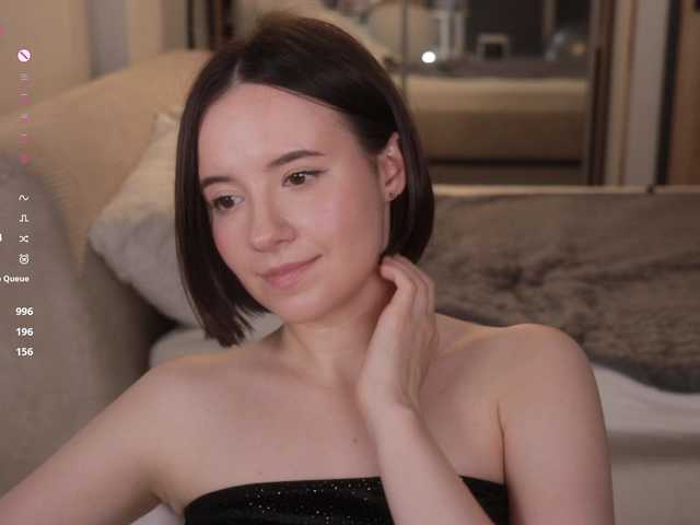 -FemaleEssence- live cam on BongaCams
