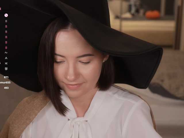 -FemaleEssence- live cam on BongaCams