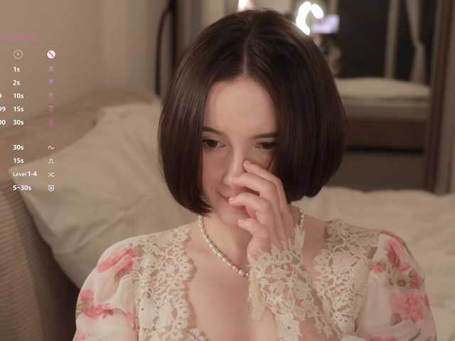  -FemaleEssence- chat room