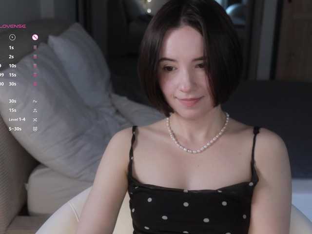 -femaleessence- cam belle