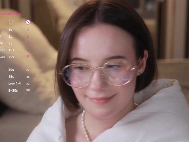-FemaleEssence- live cam on BongaCams