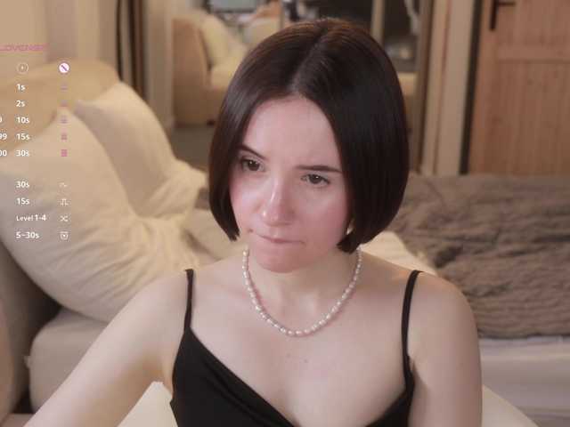 -FemaleEssence- live cam on BongaCams