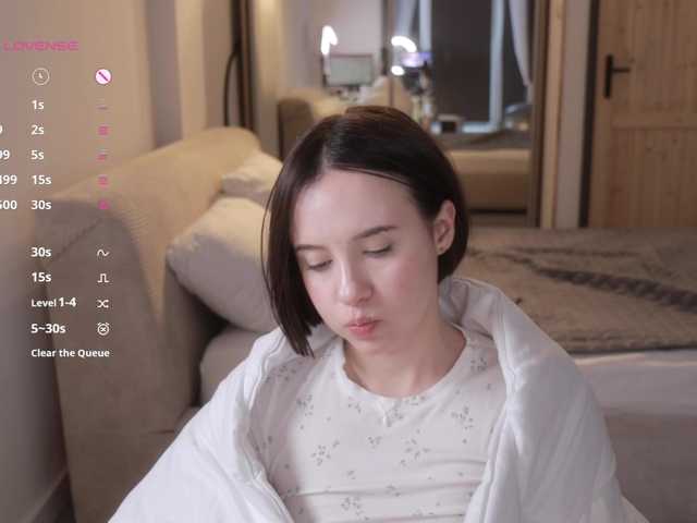 -FemaleEssence- live webcam show
